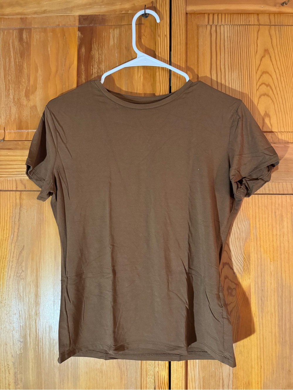 Everyday Crewneck Short Sleeve Tee in Brown